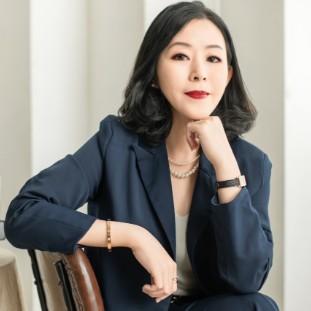 Elise Loh