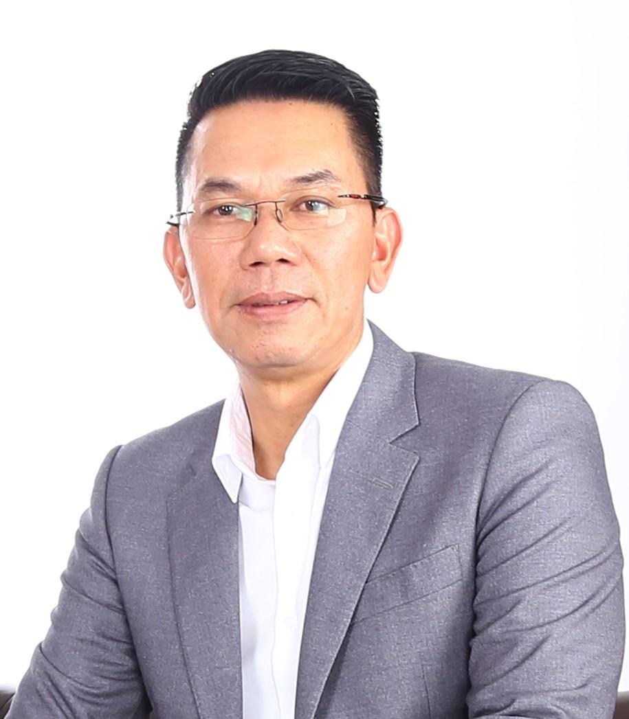 ROBERT LINGGA ANAK MANGGE